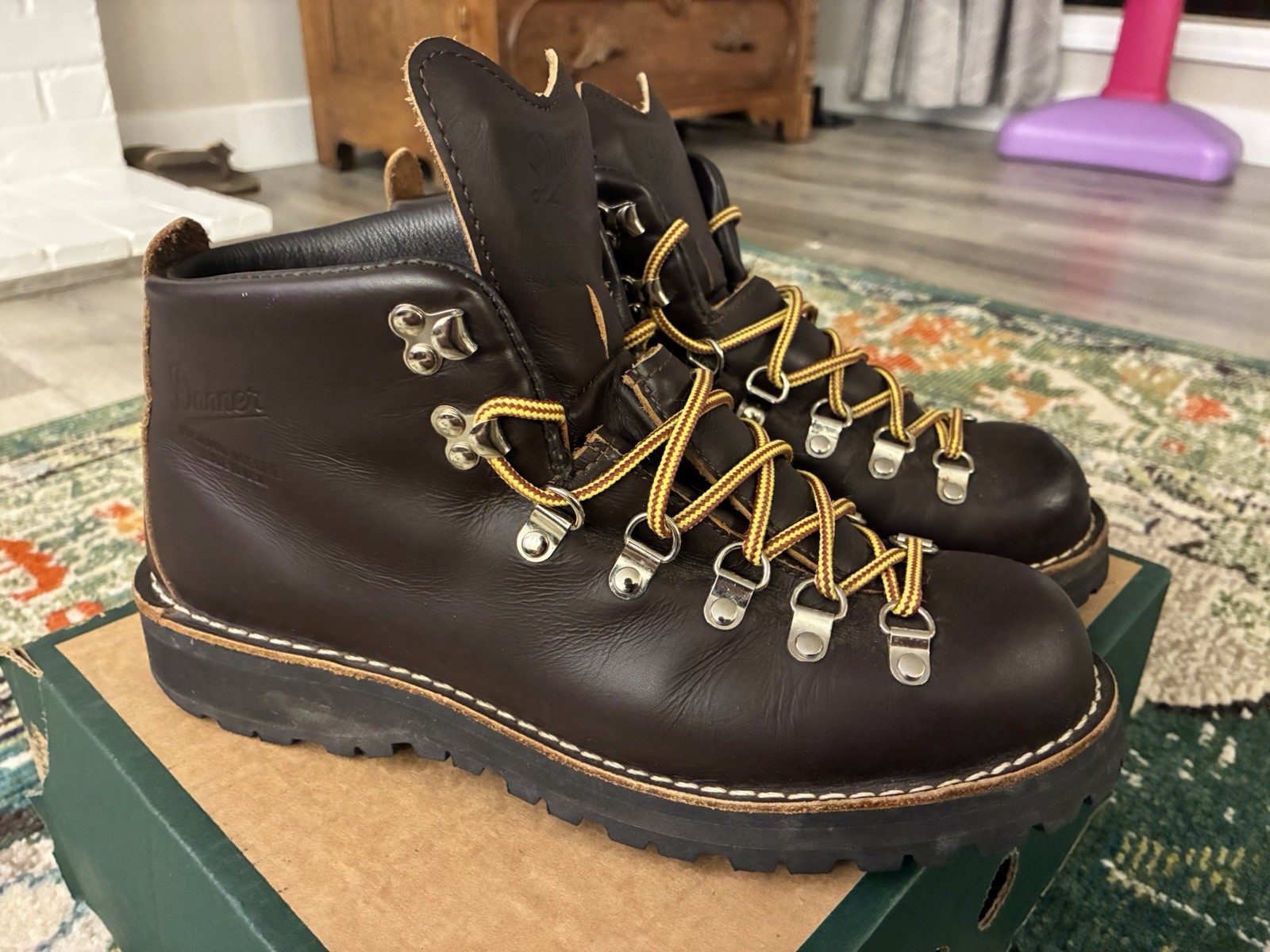 Danner Mountain Light Hiking Boots Mens 9.5 USA Made