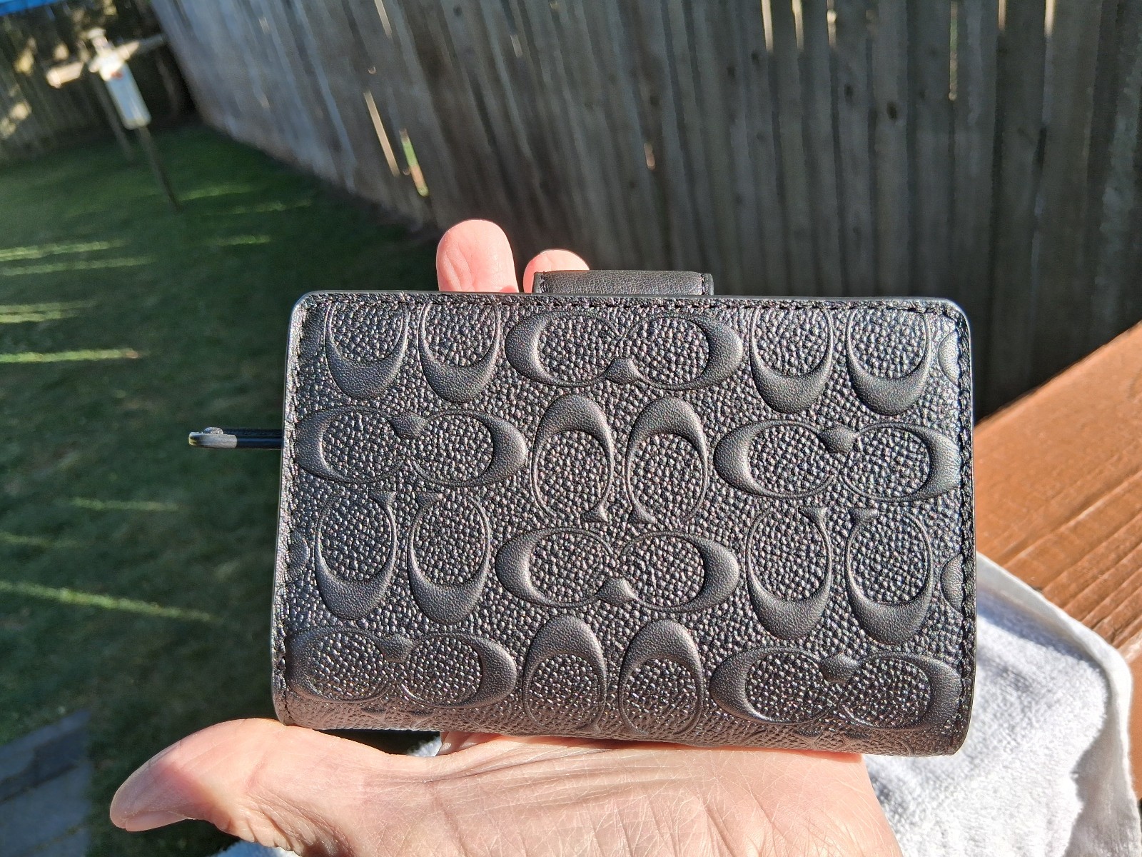 NEW! COACH MEDIUM CORNER ZIP SIGNATURE EMBOSSED C LEATHER BLACK WALLET CV414