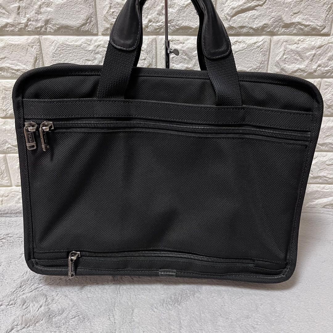 TUMI Alpha 26141D4 Black 2Way Expandable Briefcase 2 Compartment Auth