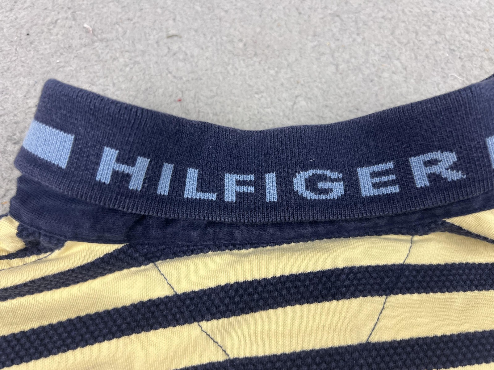 Tommy Hilfiger Polo Shirt Mens Medium Navy Yellow Striped Flag Logo Cotton