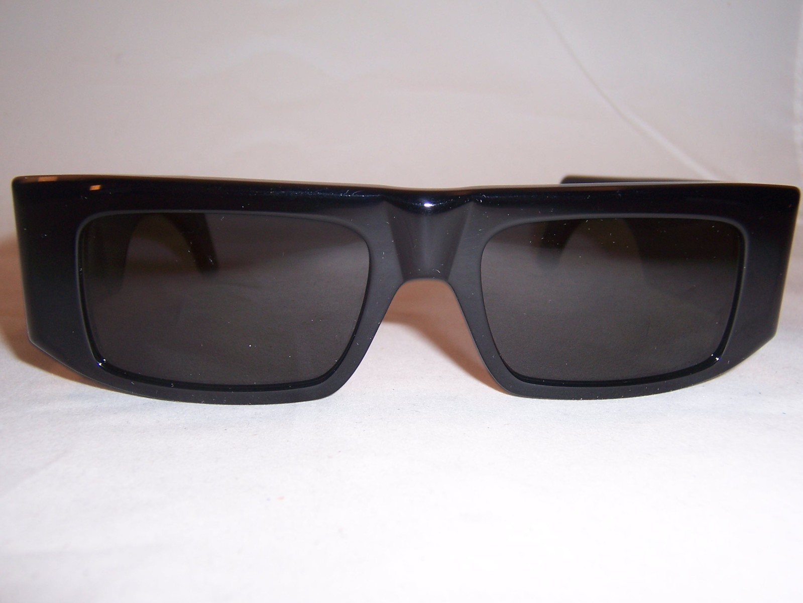 NEW VALENTINO SUNGLASSES VG 0005S 001 BLACK/GRAY 52MM AUTHENTIC