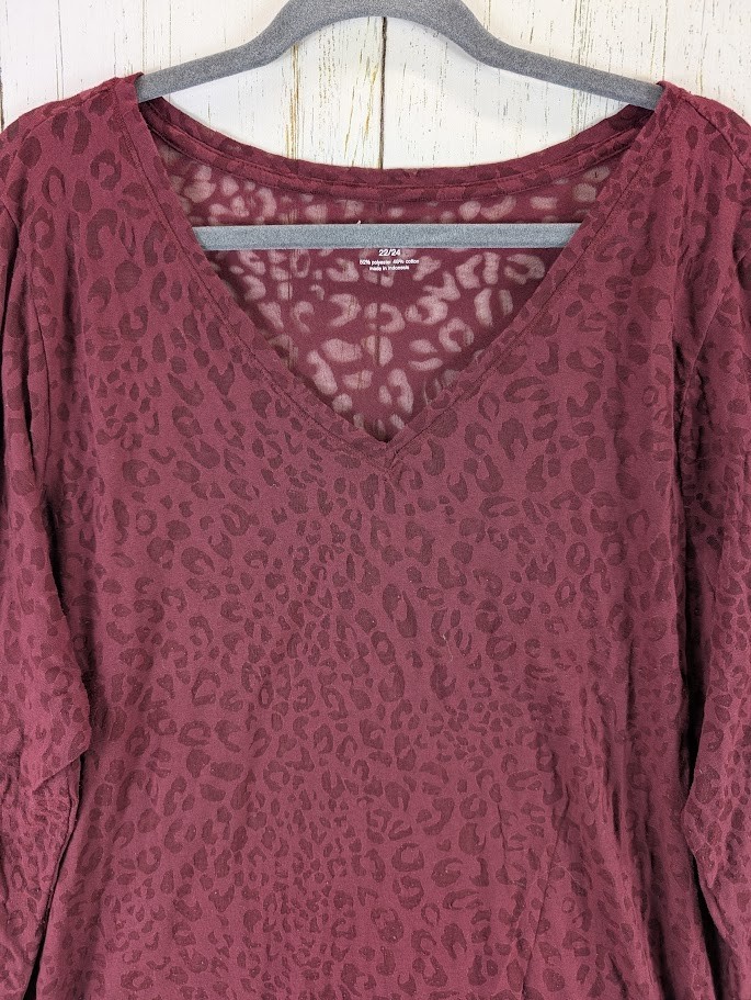 Lane Bryant Size 22/24 Red Cheetah Print V Neck Long Sleeve Womens Top