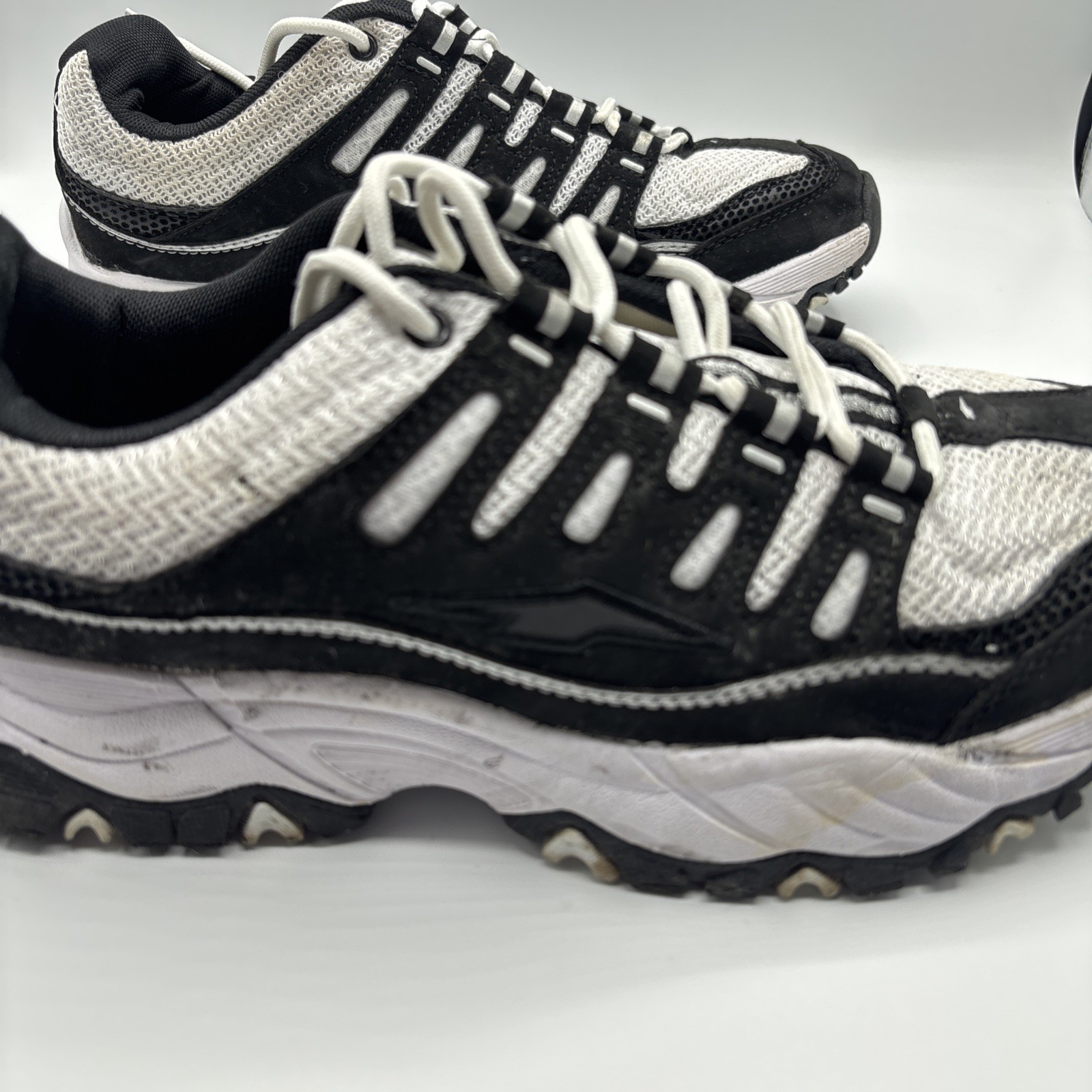 AVIA Women’s 5000 Performance Sneakers Odor Control Memory Foam Insole Size 8.5