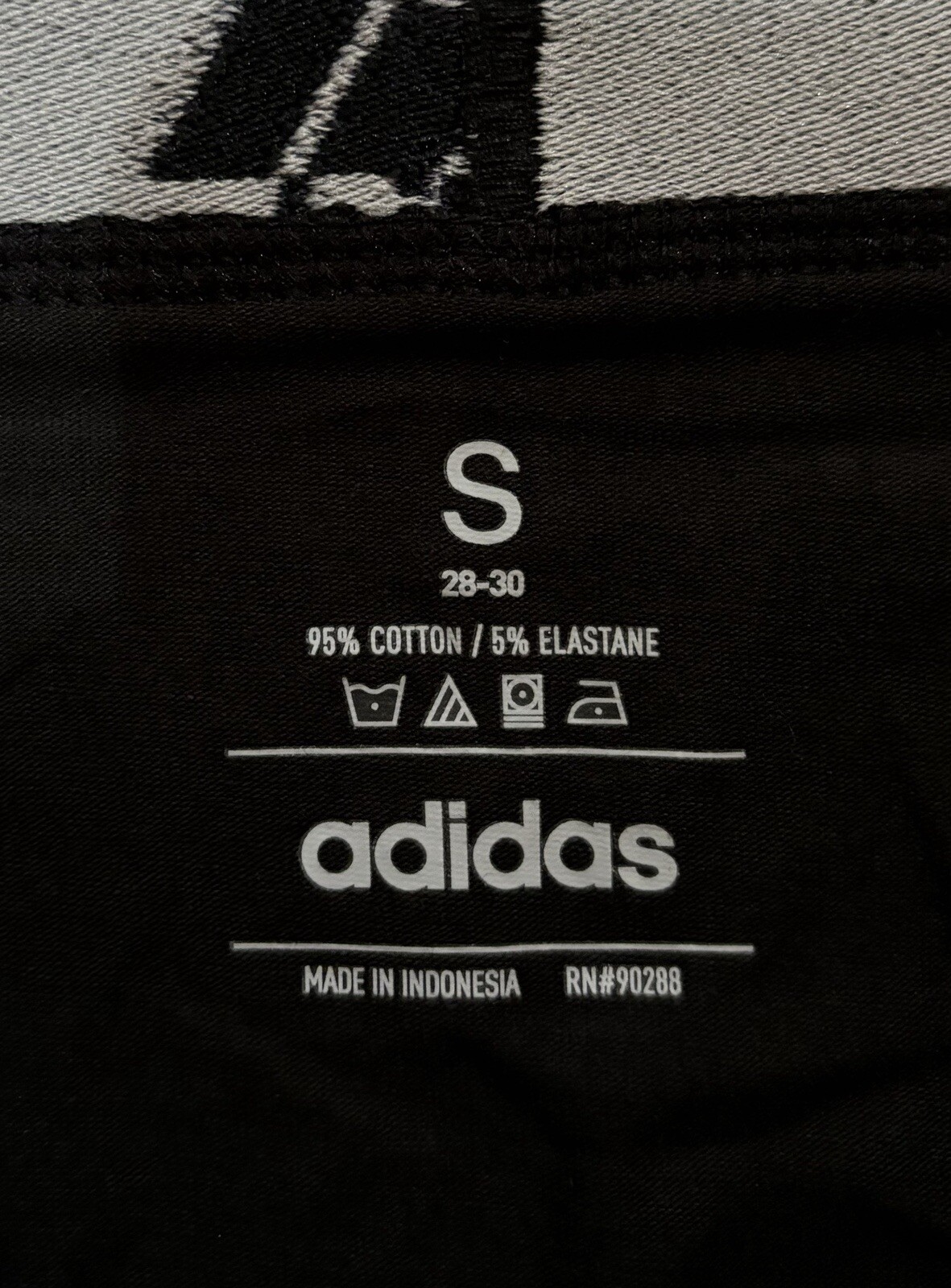 Adidas Boxer Briefs size S 28-30 – 5 Pairs – Gray/Black/Red