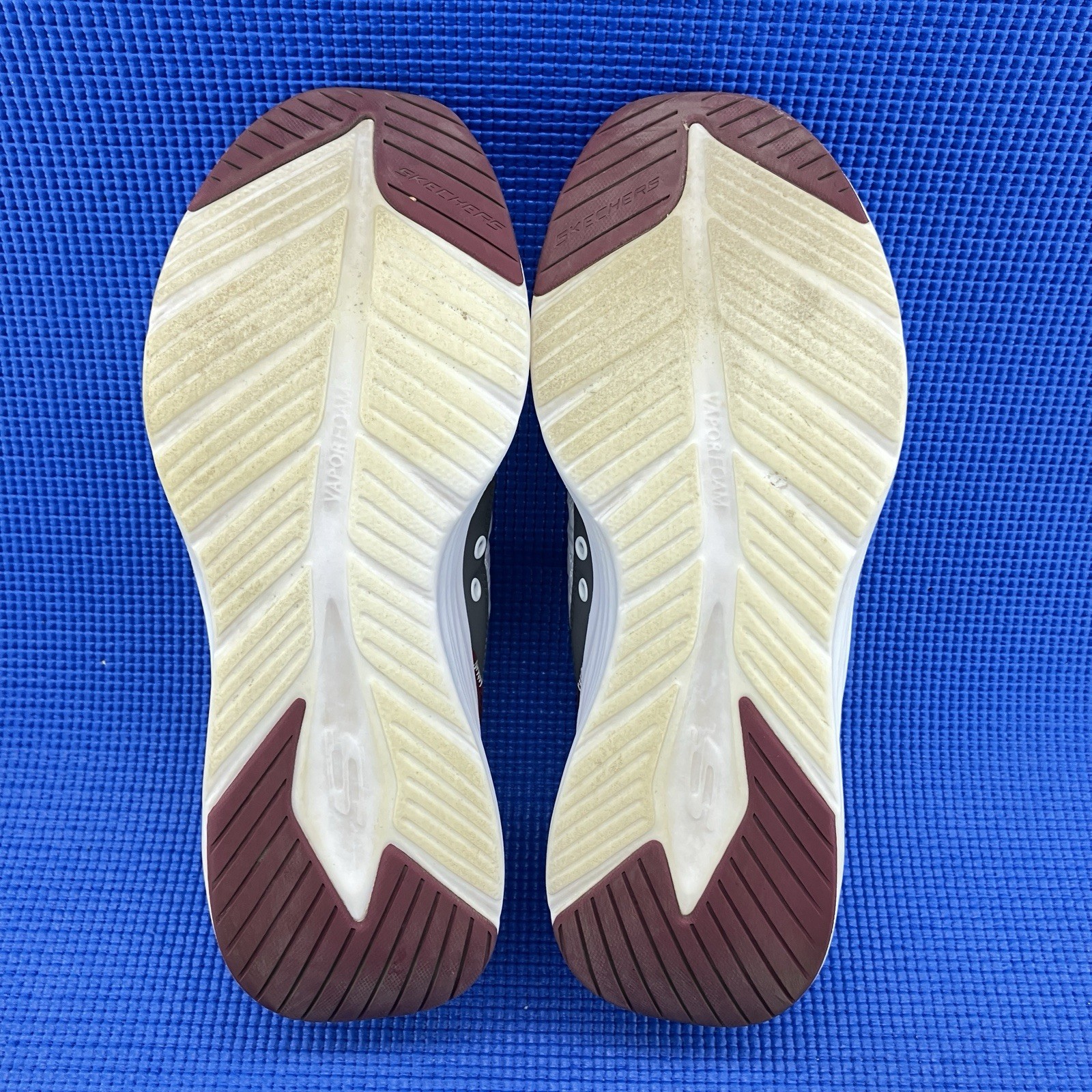 Skechers Slip-Ins Cozy Fit Athletic Shoes Men’s Size 11.5 White 232619