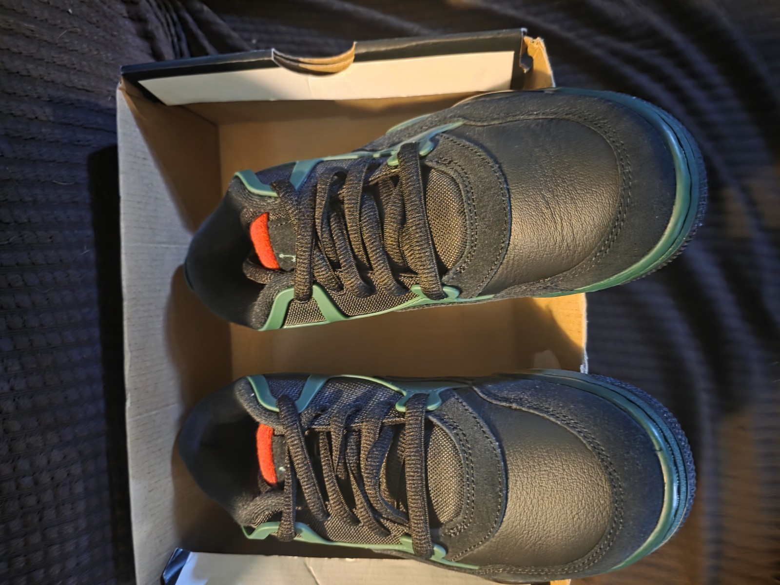 Jordan Air Jordan 4 RM (GS) Sneaker 6.5Y / 8 Women’s Black/Gorge Green/Red