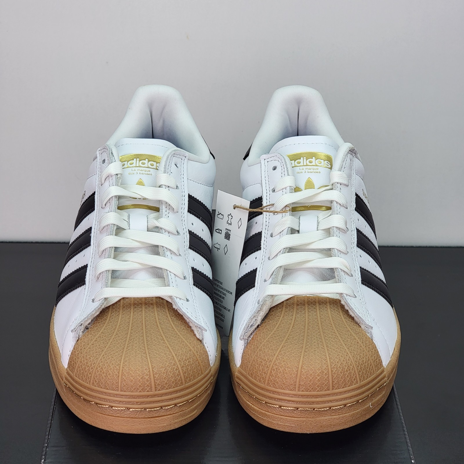 Adidas Superstar Men’s Size 9 Athletic Shoes White Black Casual Sneakers