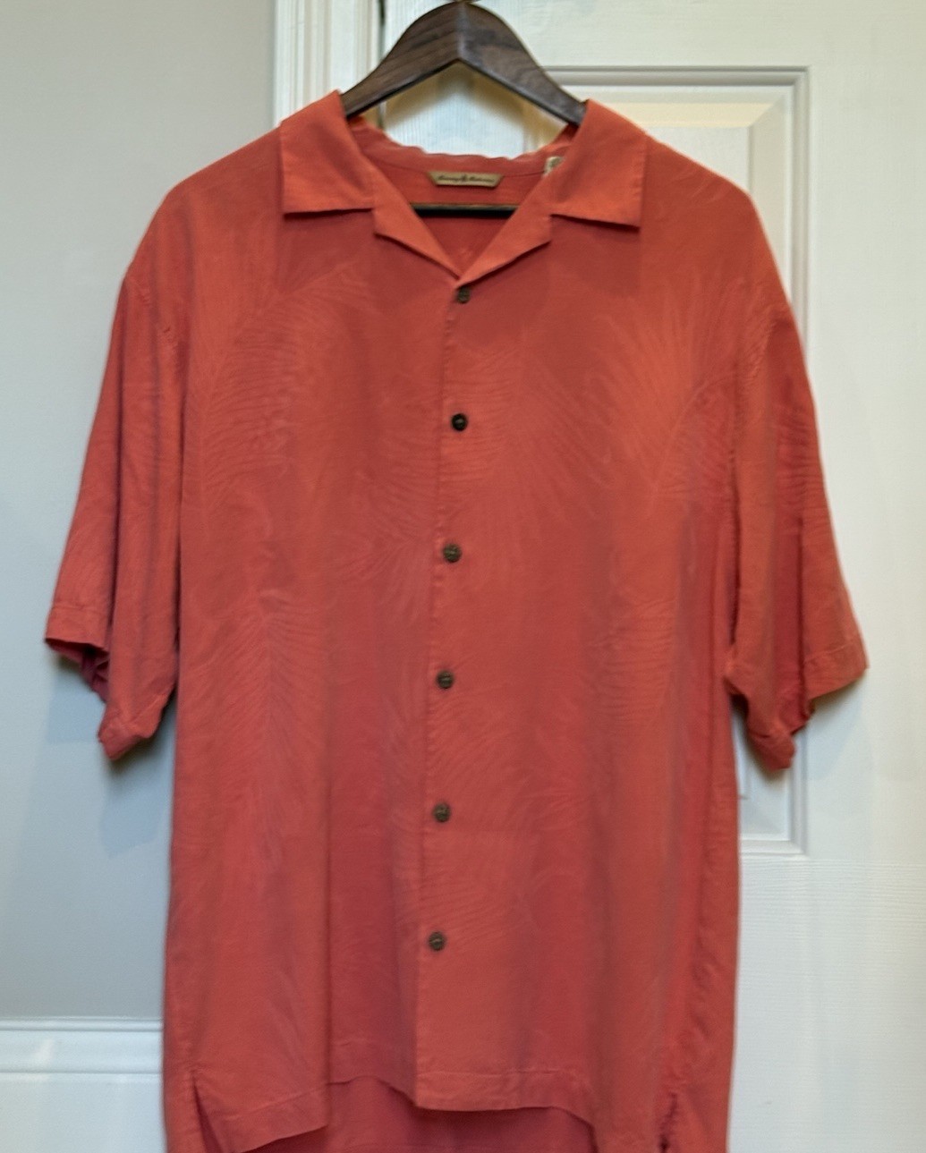 Vintage Tommy Bahama Dealers Choice Silk Shirt Large Coral Parrot Casino Poker