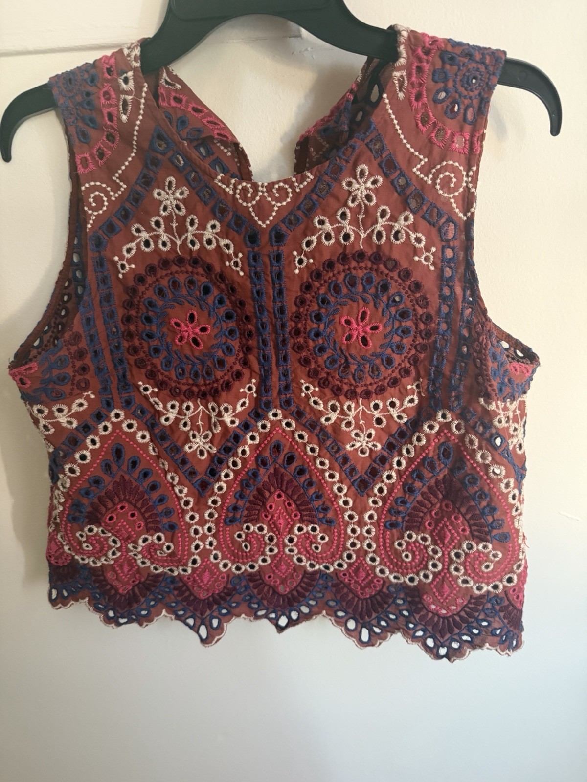 Sky Cropped Sleeveless Lace Blouse Embroidered Geometric Brown/Pink Round Neck L
