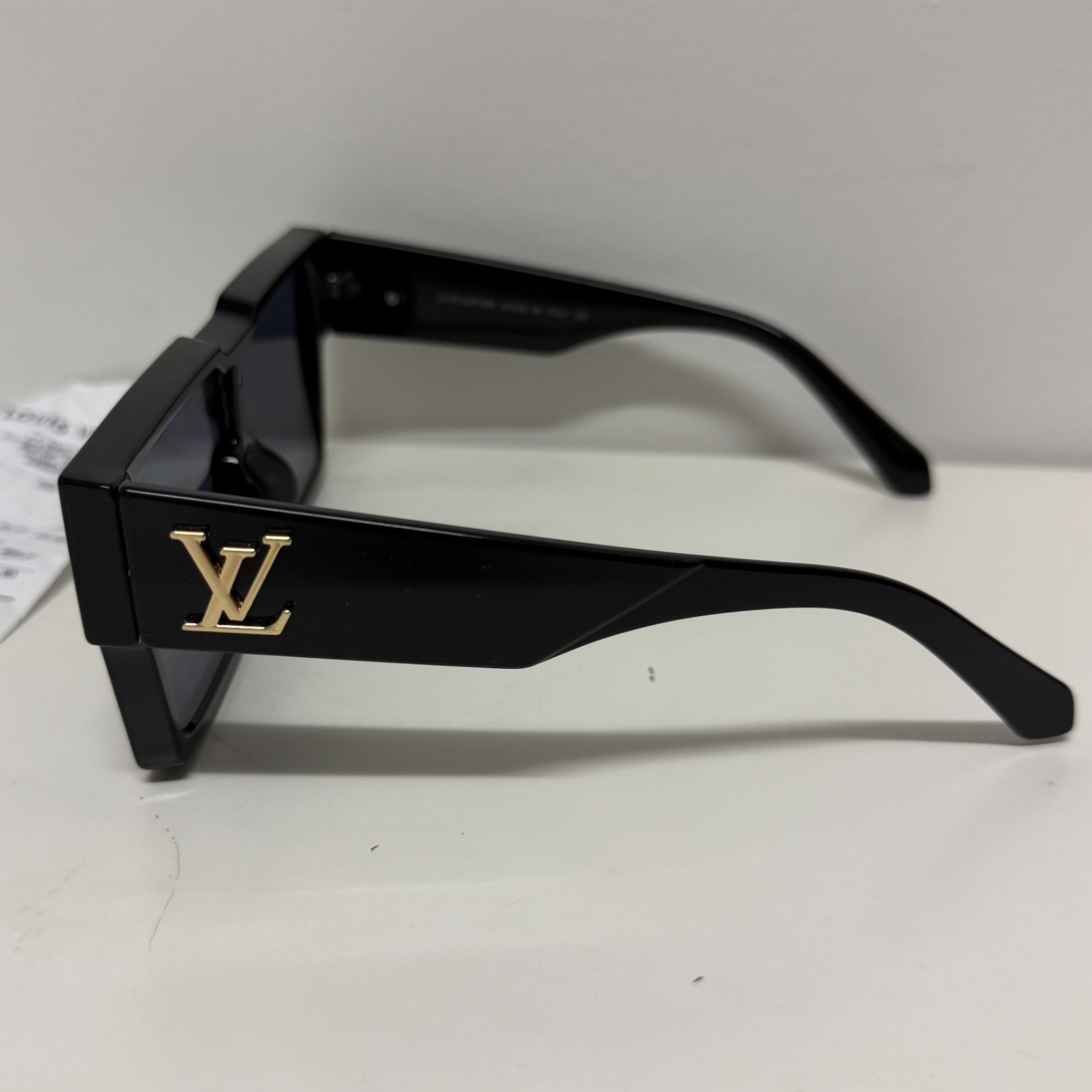 Louis Vuitton Cyclone Z1578E Square Black Glasses *WITH RECEIPT