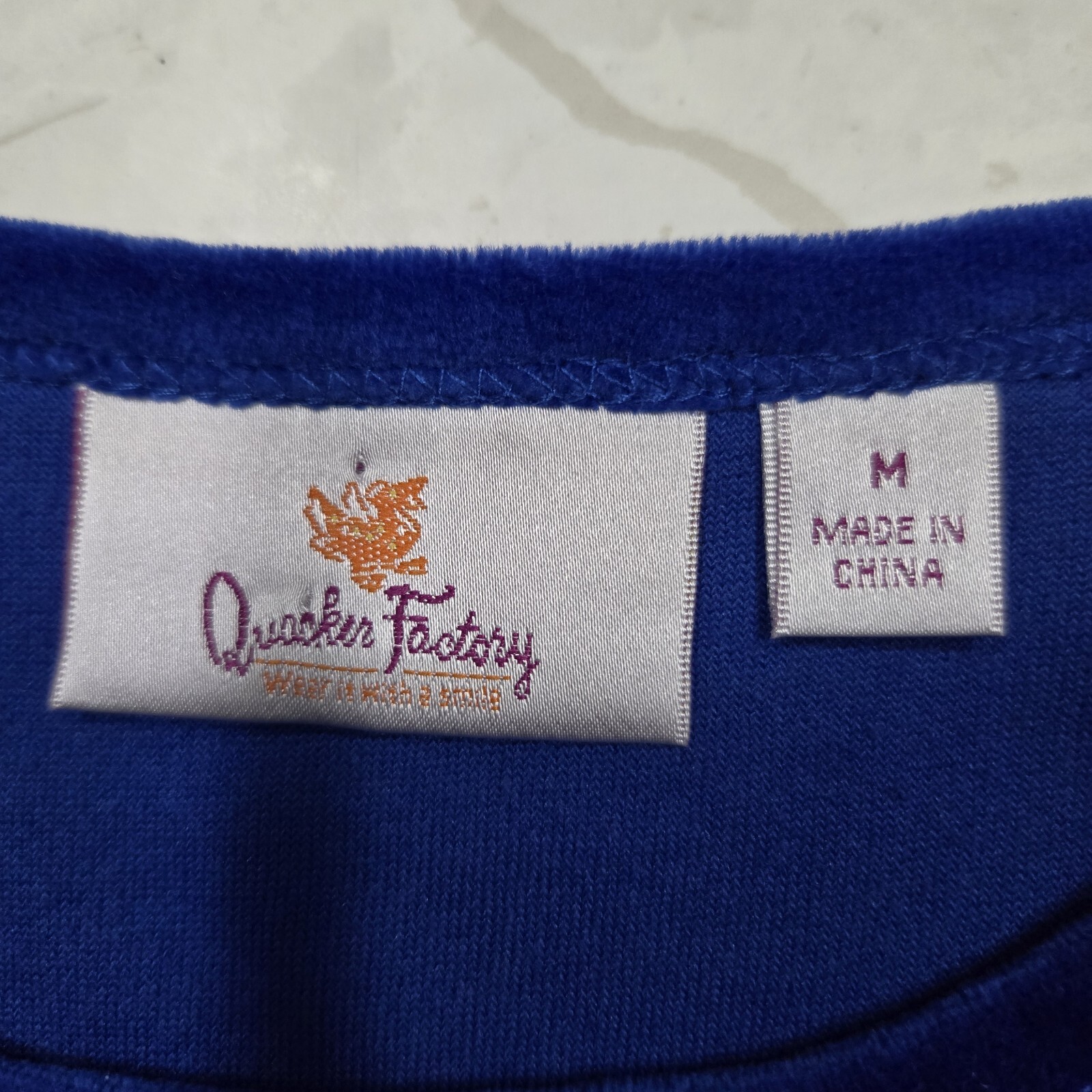 Quacker Factory Size M Cobalt Blue Velvet Sequin Short Sleeve Stretch Knit Top