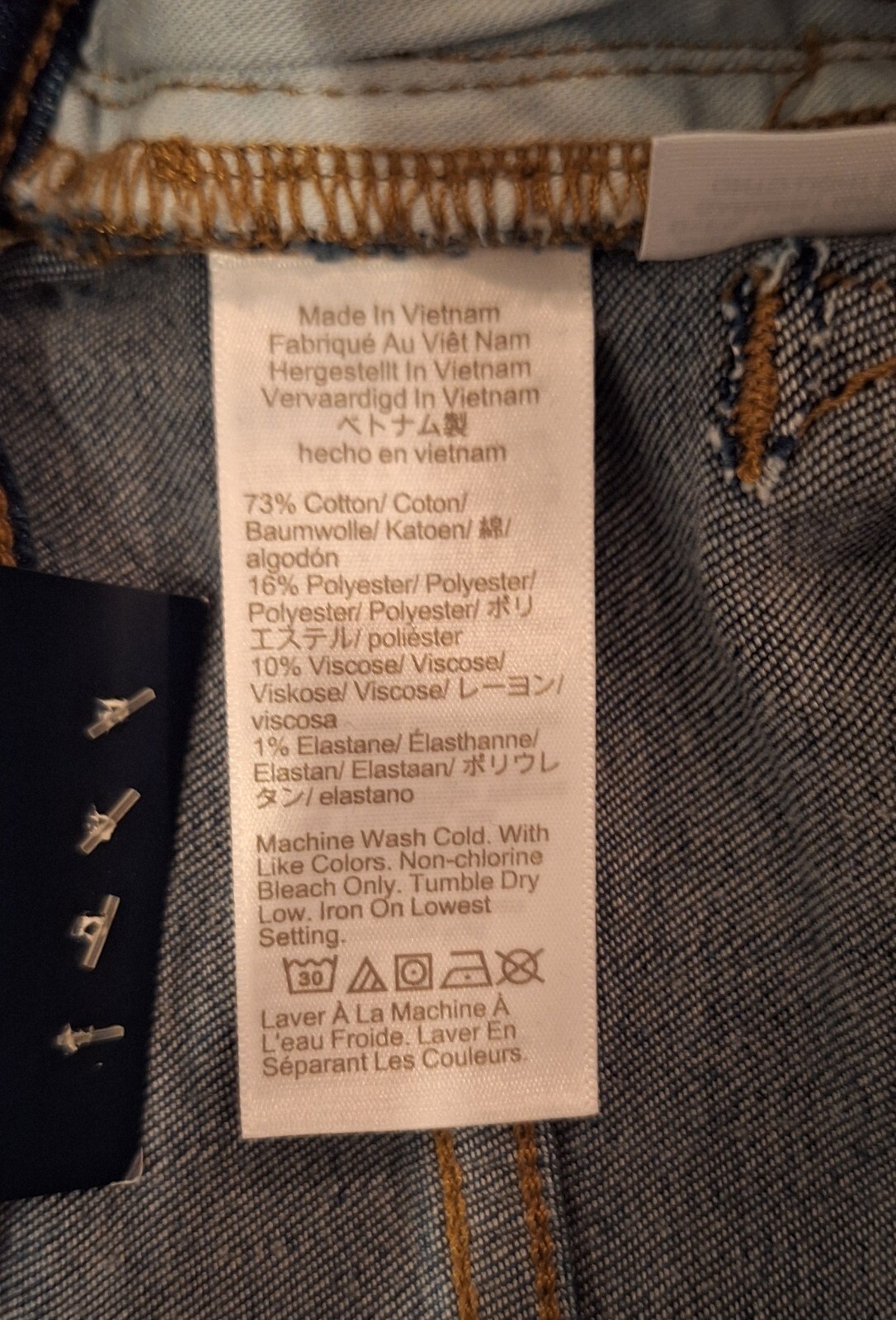 J.Crew Factory – 9″ mid-rise skinny jean in signature stretch – 29 or 8 NWT
