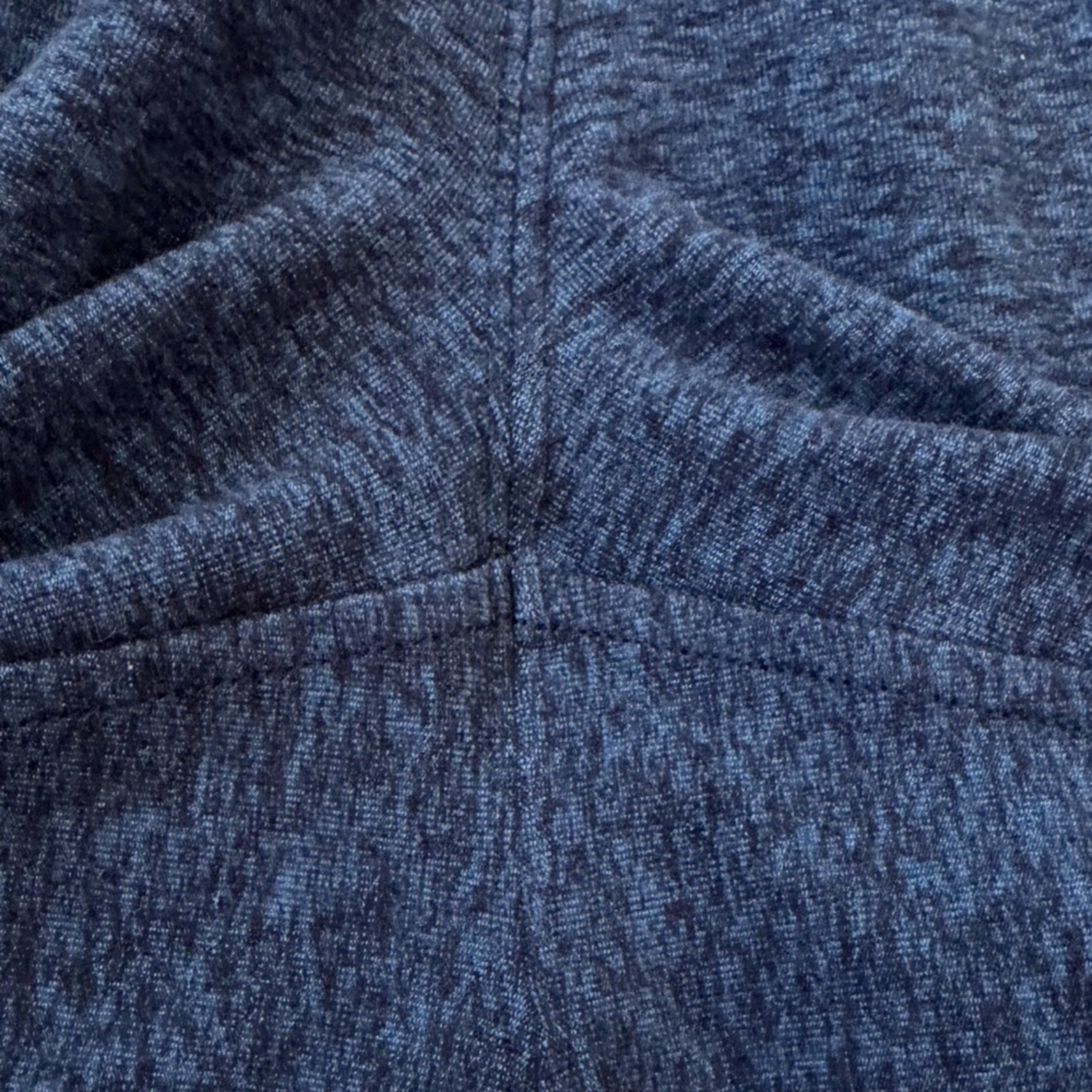 Lululemon size 4 Ready to Rulu Jogger Crop in Heathered True Navy/Black