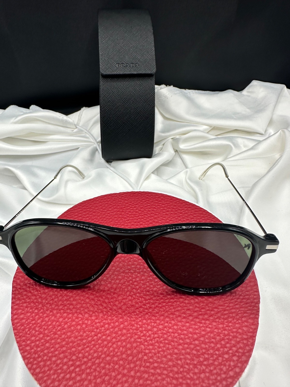 PRADA Unisex Sunglasses w/ case. Lightweight.See pics.