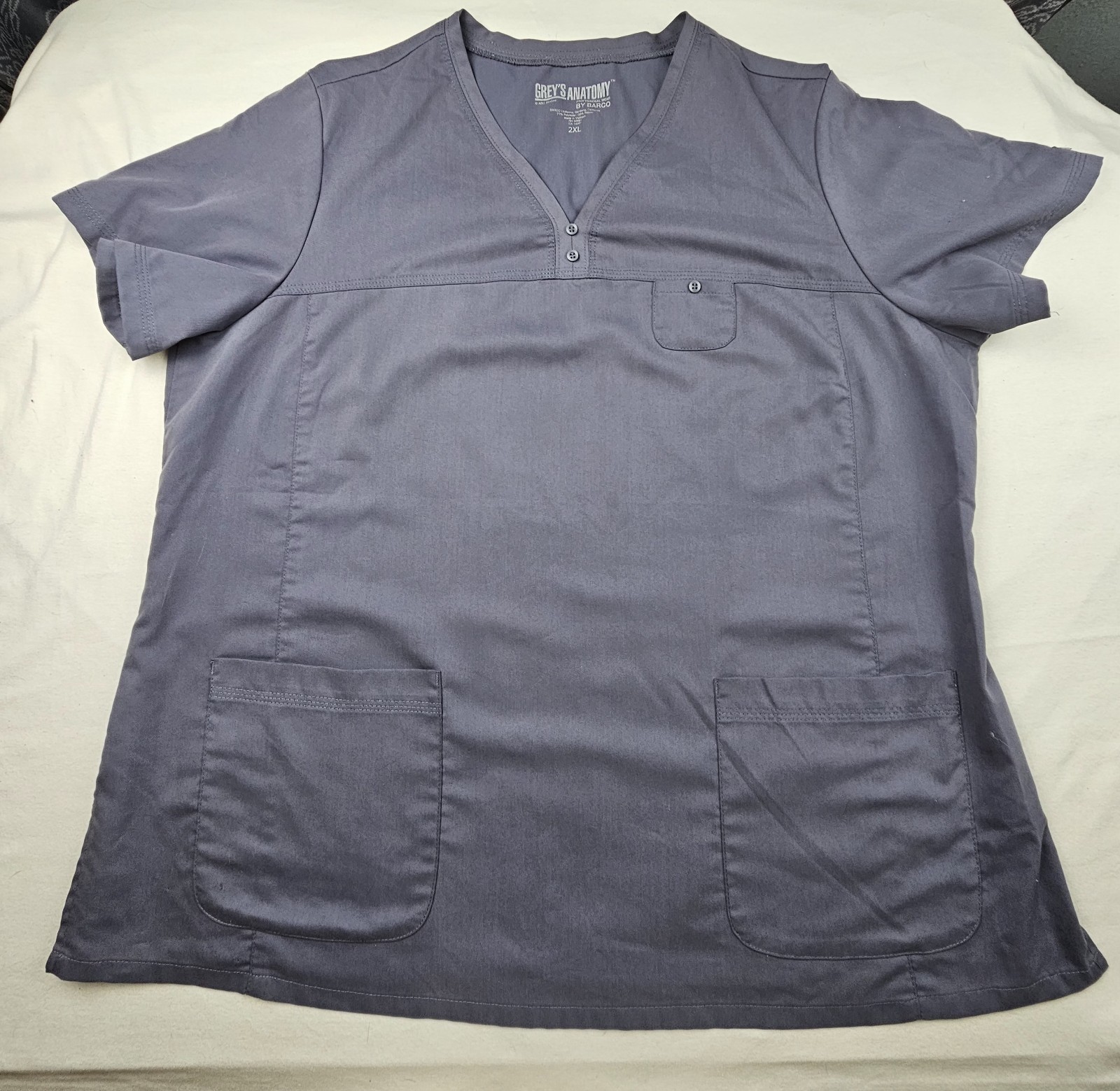Grey’s Anatomy Scrub Top Womens Size 2XL Gray V-neck Pockets Pit To Pit 24in