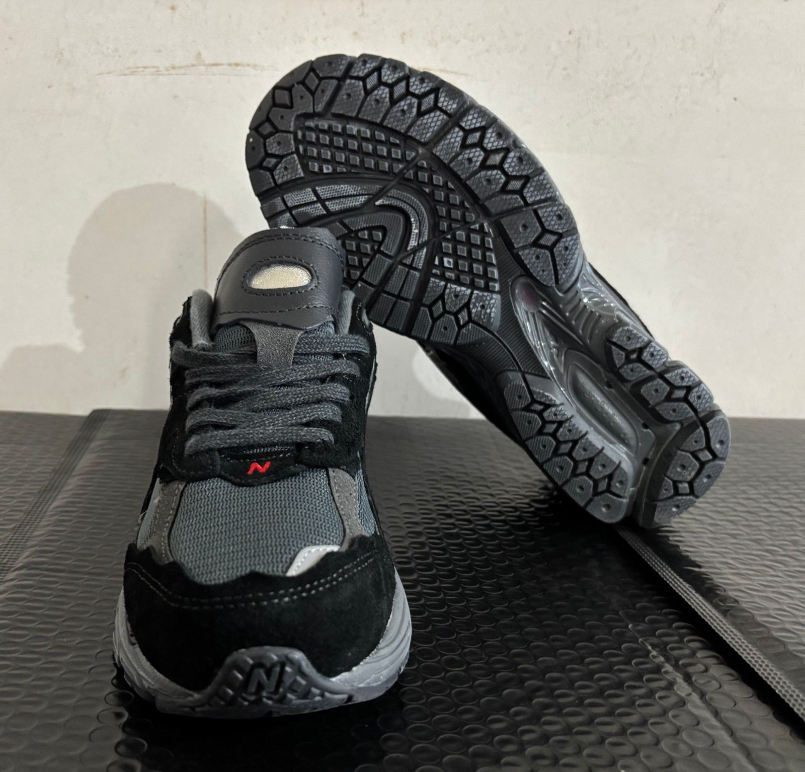  Size US 10.5 – New Balance 2002R ‘Protection Pack – Phantom’ M2002RDB No Box