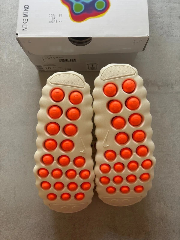 Nike Mind 001 (Sail/Orange) – EU 43 /US 9.5 /UK 8.5 – New With Box