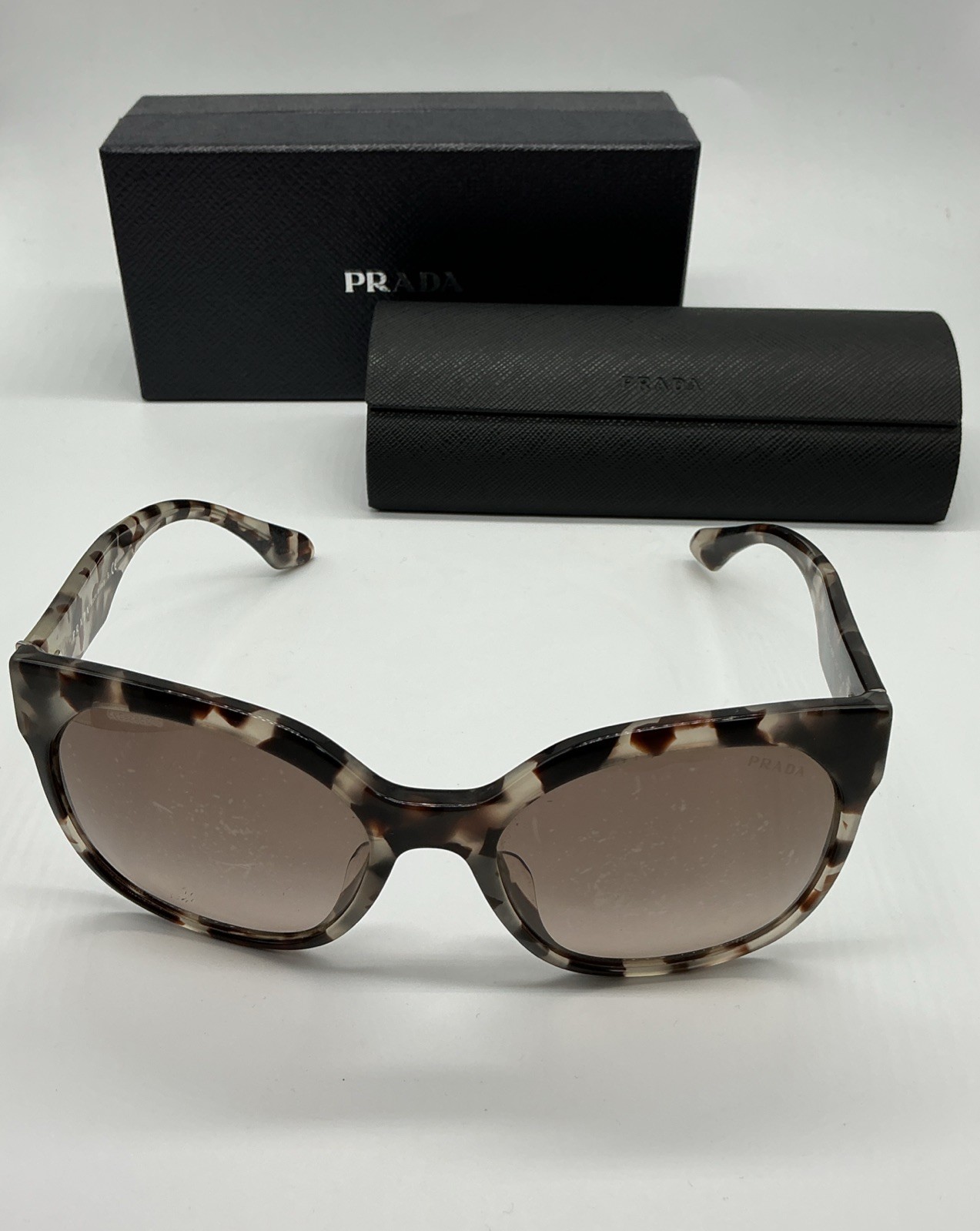 Prada SPR 10R‑F Marble Brown Tortoise Sunglasses 57‑19-140 with Case & Box