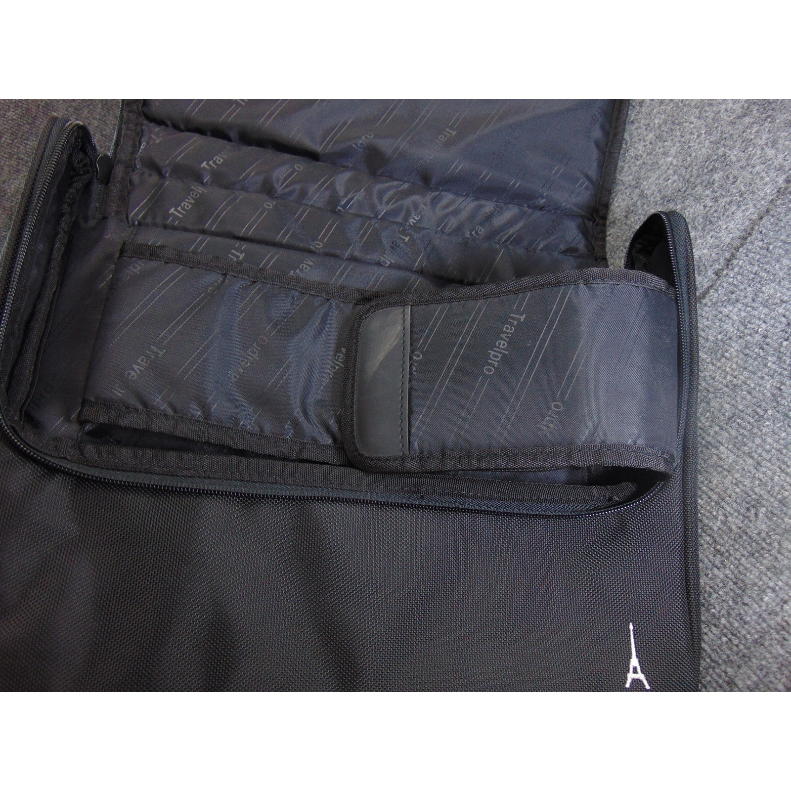 Travelpro Toiletry Bag Mens Black Hanging Travel Organizer Dopp Kit Carry On