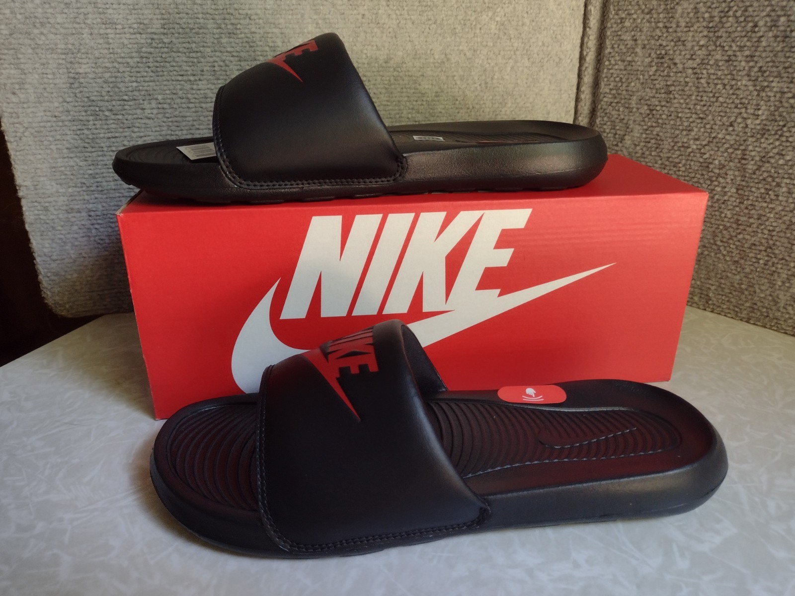 NEW, Men’s Nike Victori One Slides Black/University Red, Style # CN9675 004