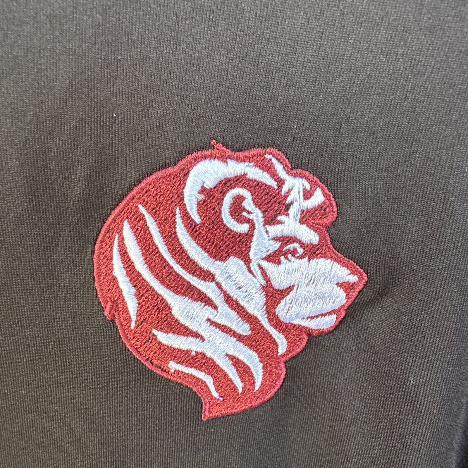 Novus Shirt Mens Large NWT Black Polo shirt with Red Lion Mens Large