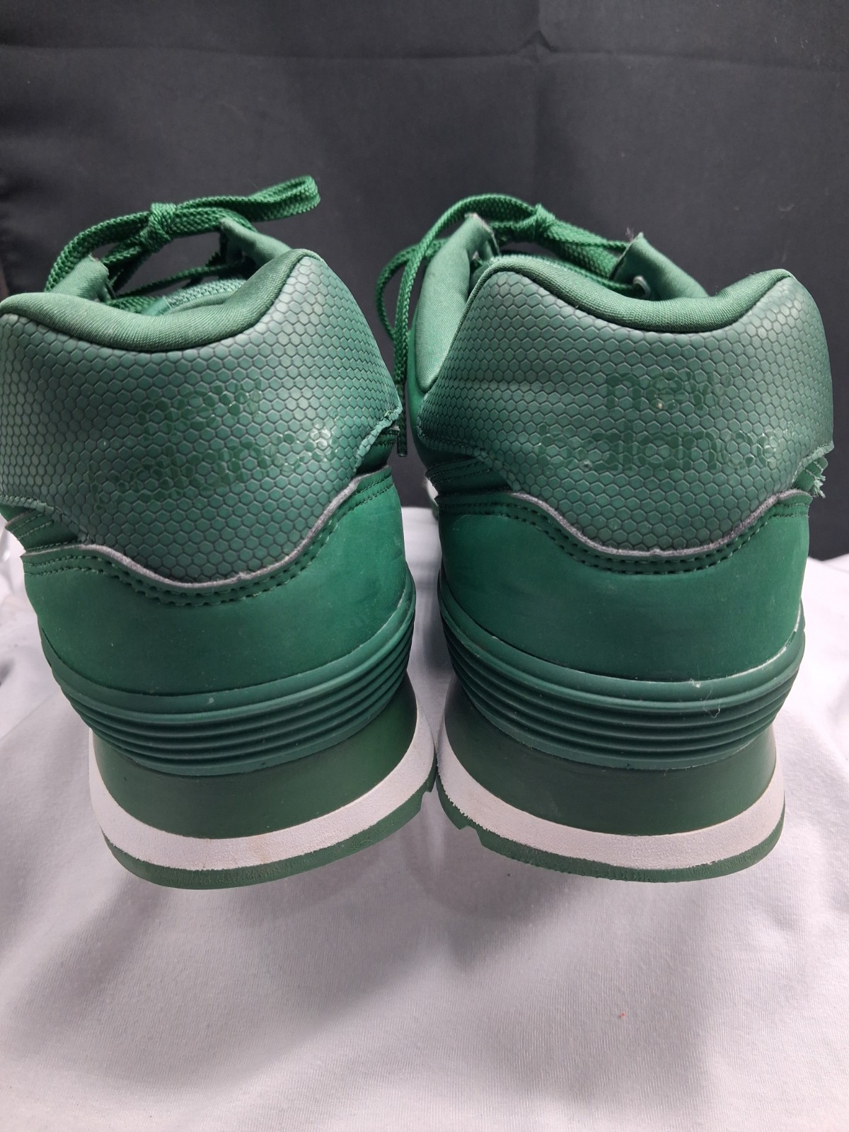New Balance 574 Men’s Low Top Lace Up Sneakers Green Rubber Outsole ML574STG