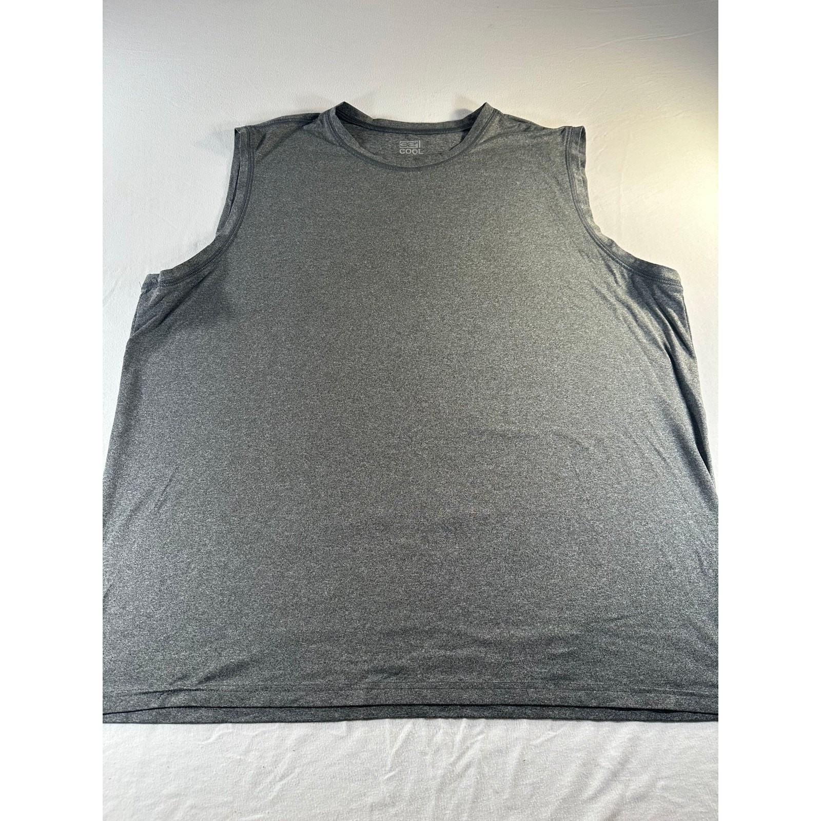 32 Degrees Cool Men’s XL Sleeveless Performance Shirt