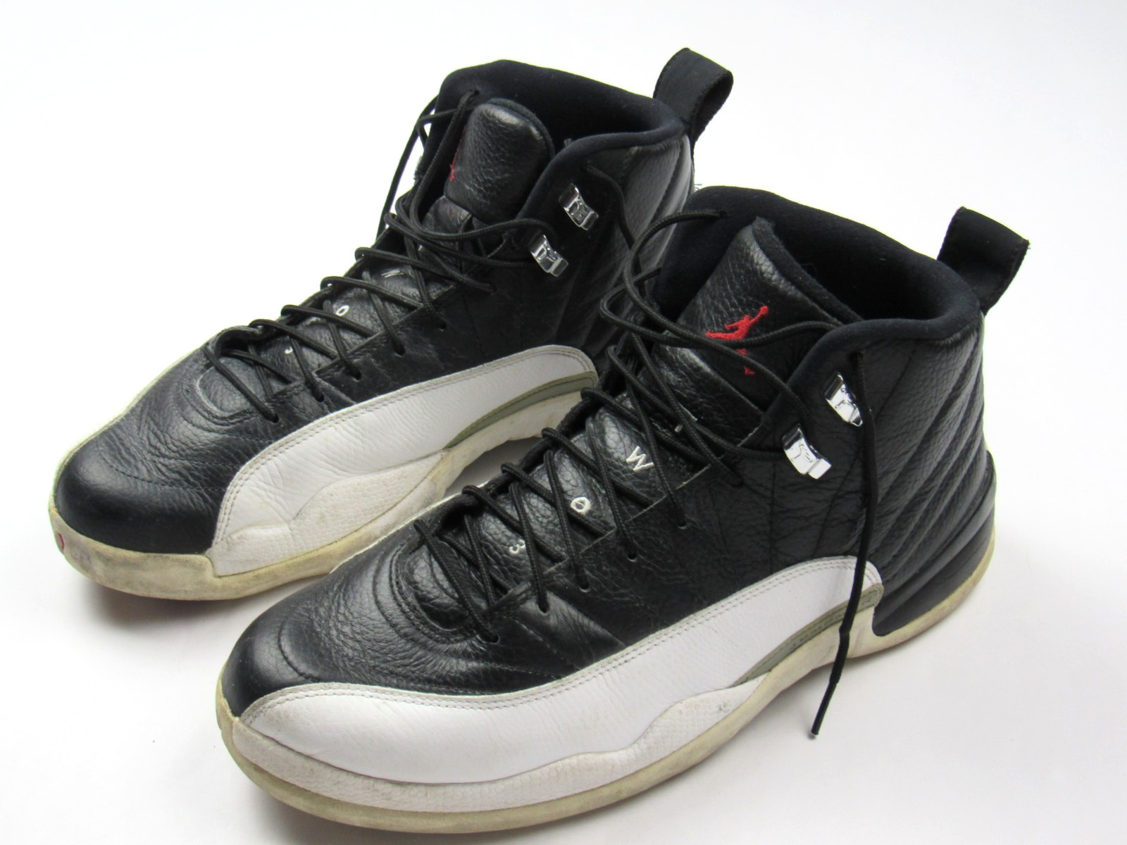 Air Jordan 12 Retro 2012 Playoffs Mens Size 12 US Black White Leather 130690-001