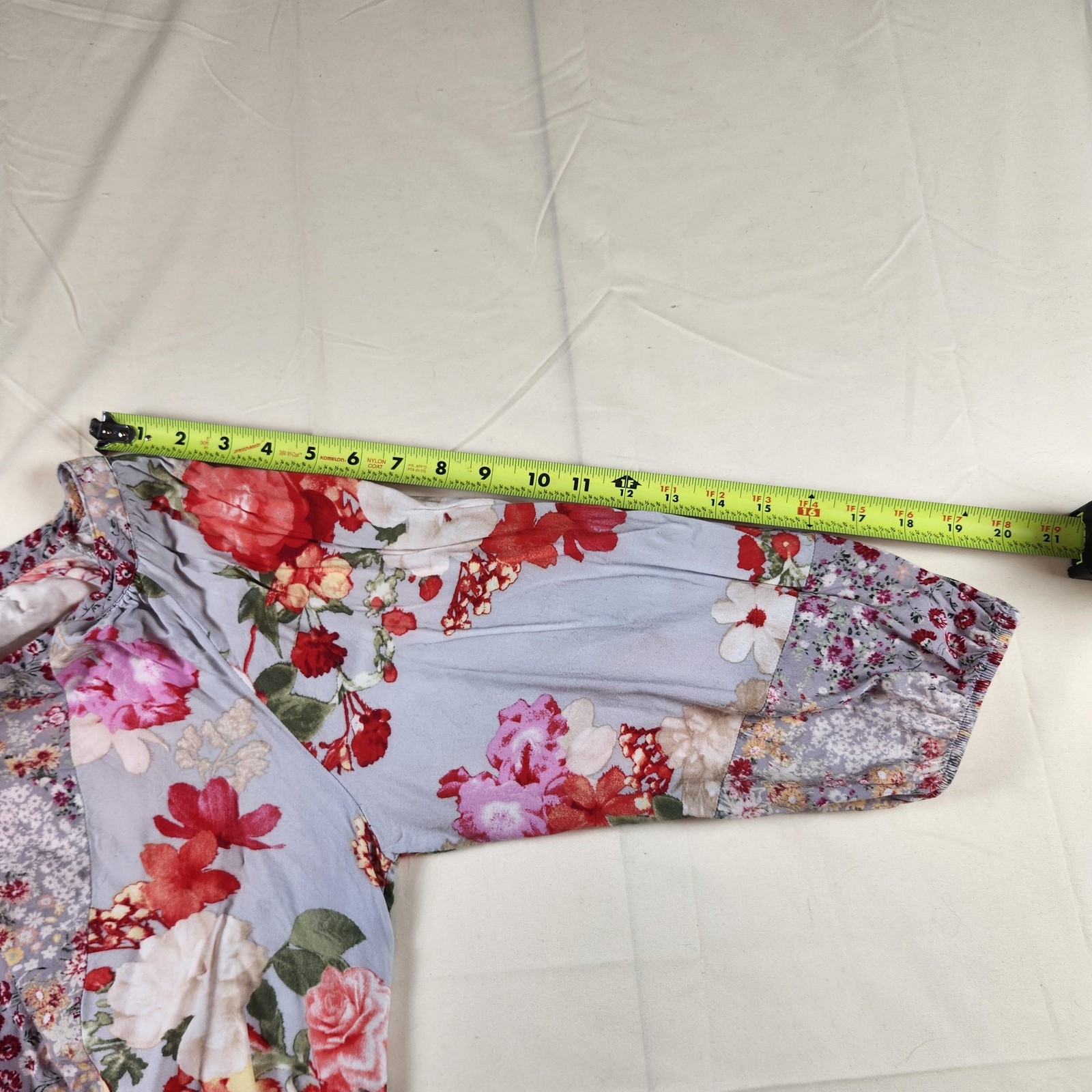 Fig and Flower Blouse Womens Medium Blue Red Floral Peasant Boho Top Rayon