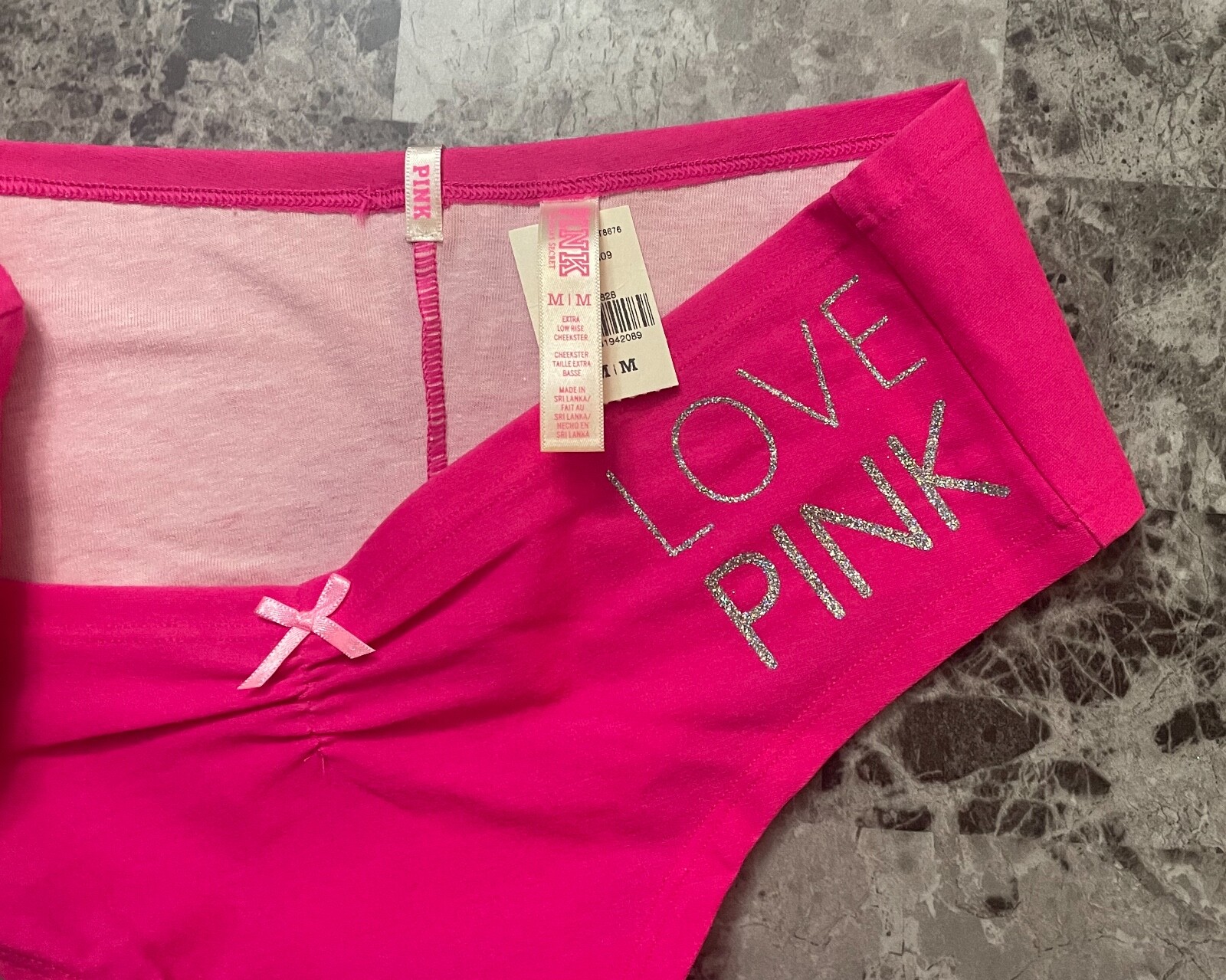 NWT VICTORIA’S SECRET PINK MEDIUM GLITTER LOGO RUCHED BOW RARE CHEEKSTER PANTIES