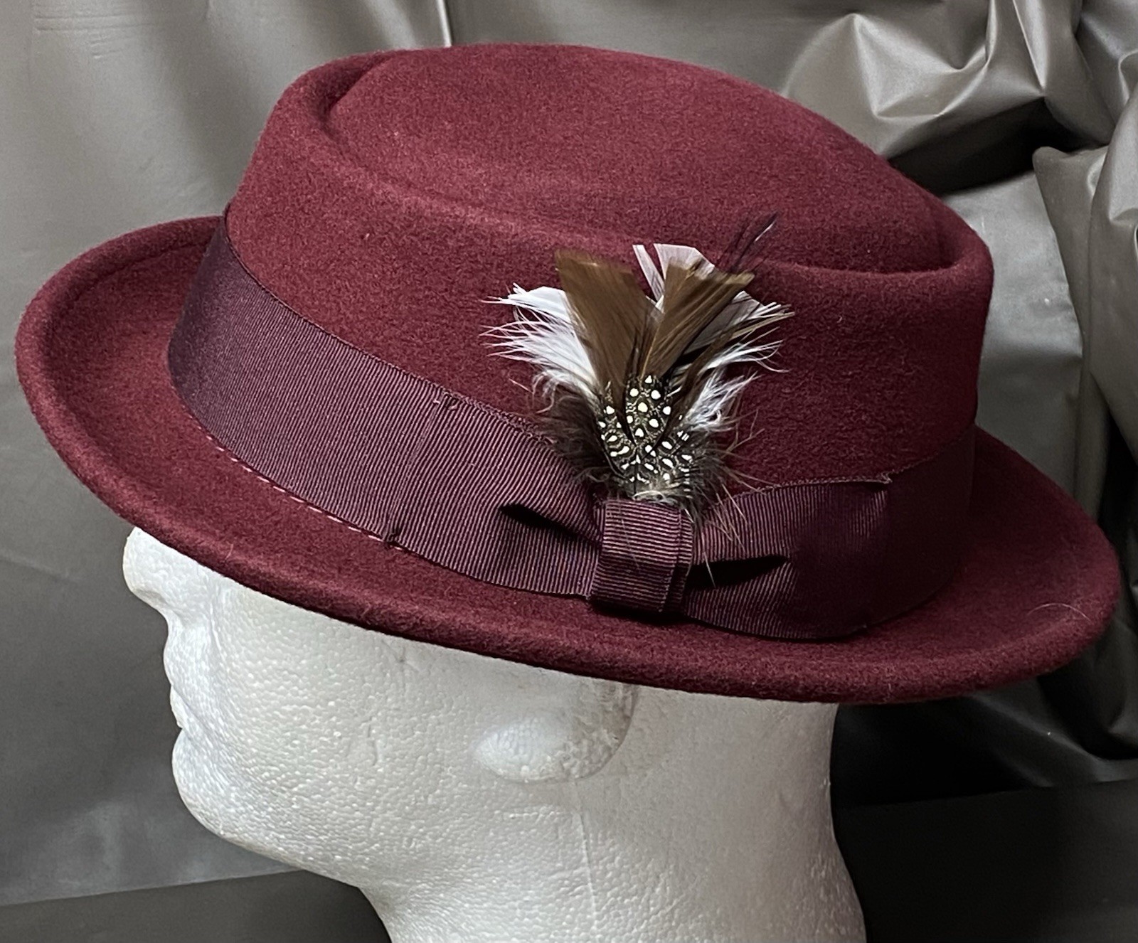 Different Touch Burgundy Pork Pie Hat 100% Wool Felt Stingy Brim Feather Large