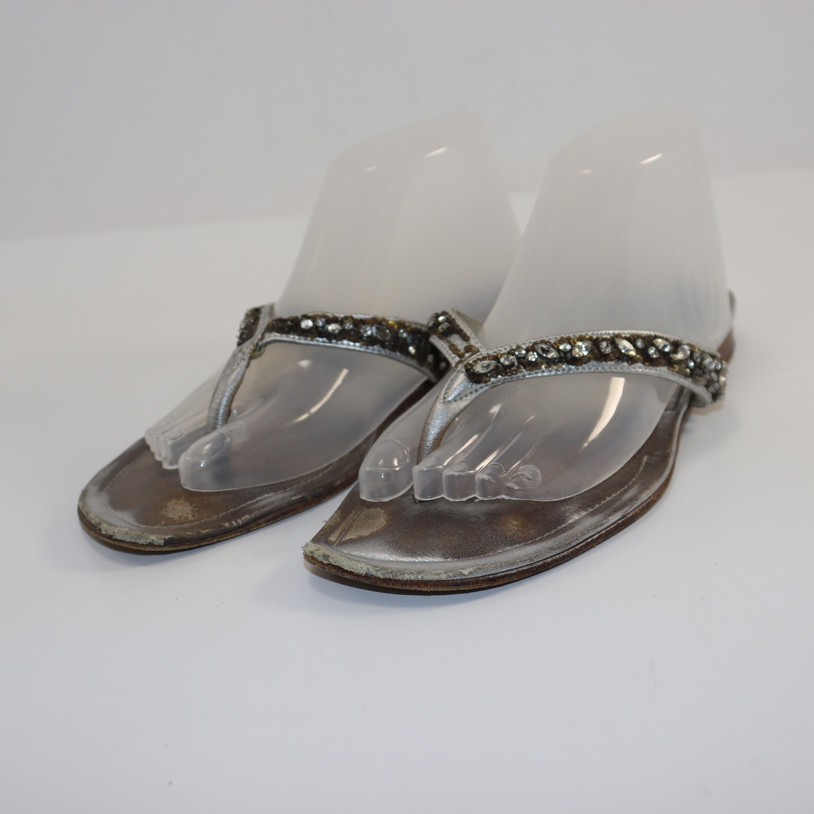 Manolo Blahnik Thong Sandals Womens Silver Embellished Fair Crystal Beads Size 6