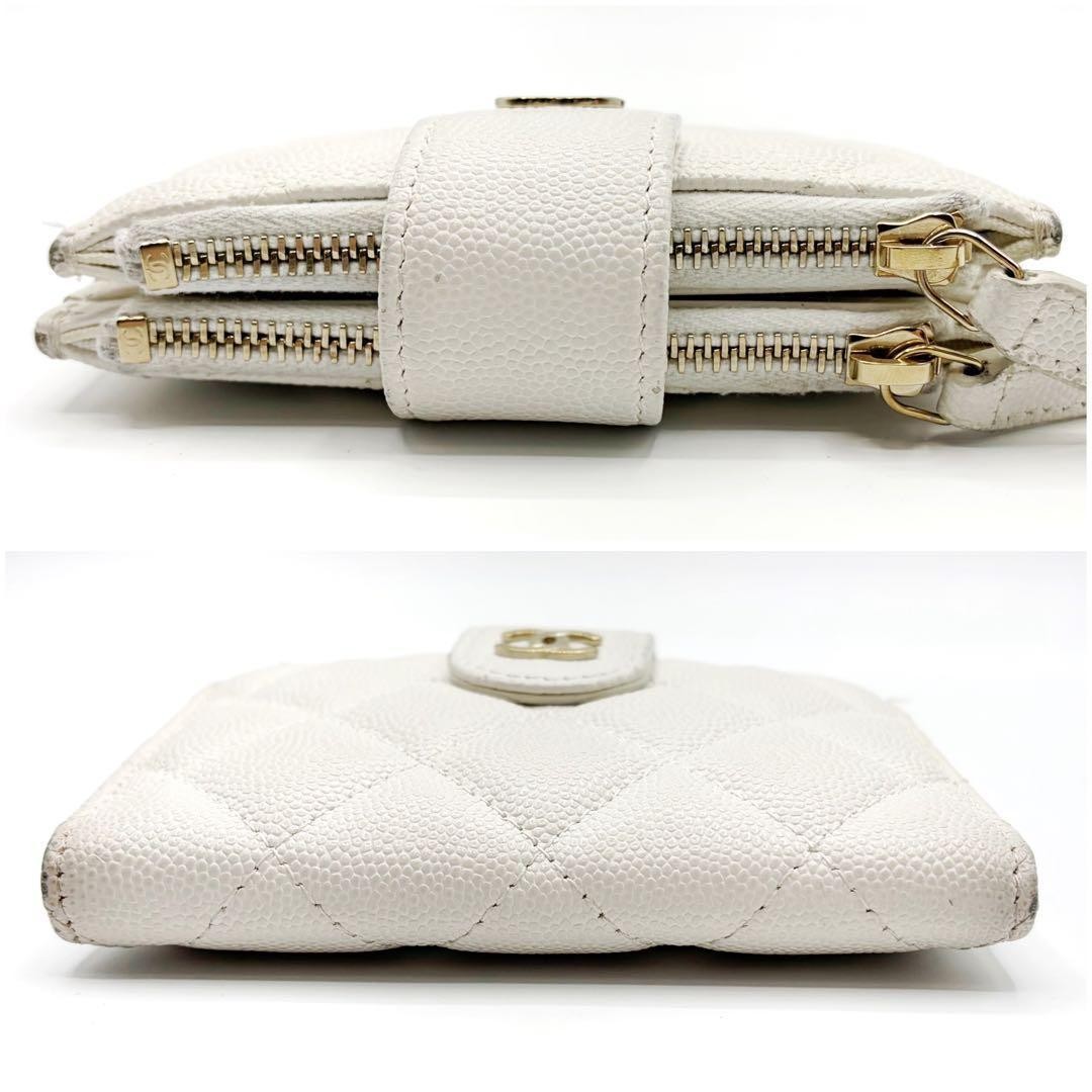 Excellent Condition Chanel Matelass Two Fold Fragment Case White