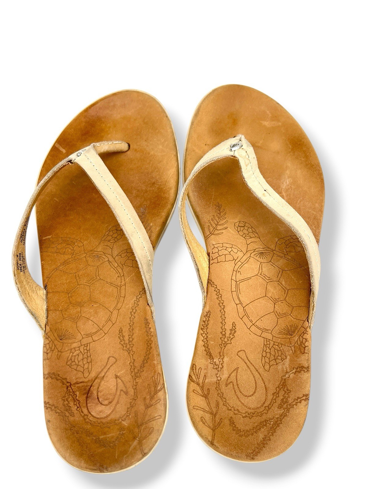 OluKai Honu Flip Flops Womens Size 7 Bright White Golden Sand Leather Sandals