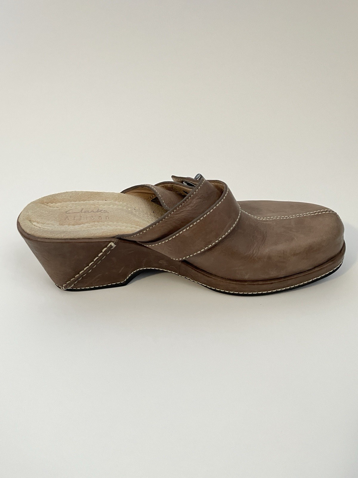 Clarks Artisan Brown Leather Clogs Slip On Mules Lock Buckle Accent Size 9M