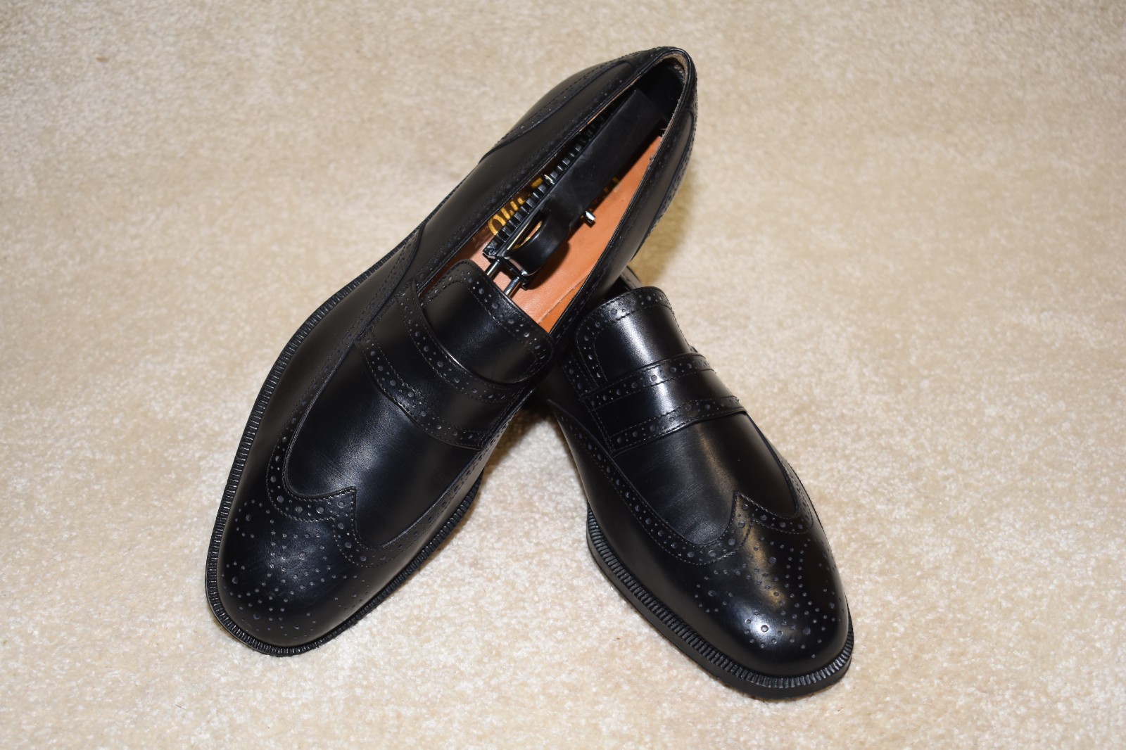 GORGEOUS SALVATORE FERRAGAMO LOAFERS 8.5 D $995