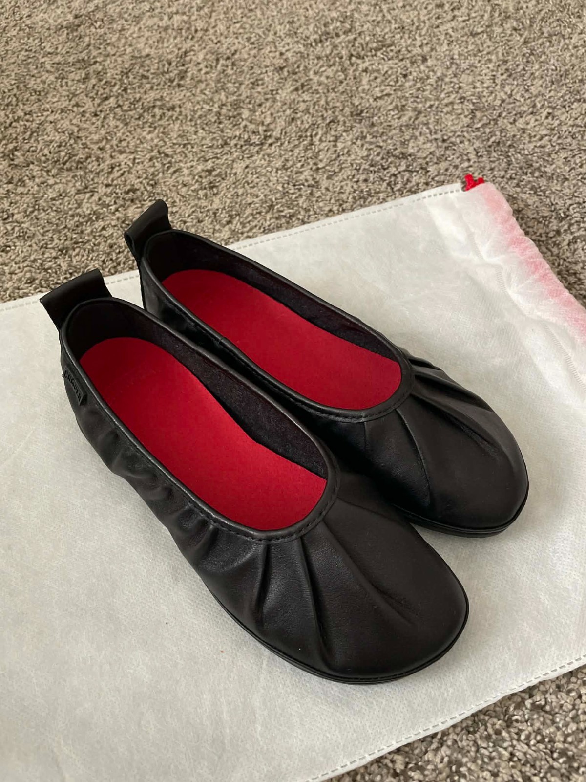 Black Camper Right Nina Ruched Calfskin Leather Ballerina Flats size EU 35/US 5