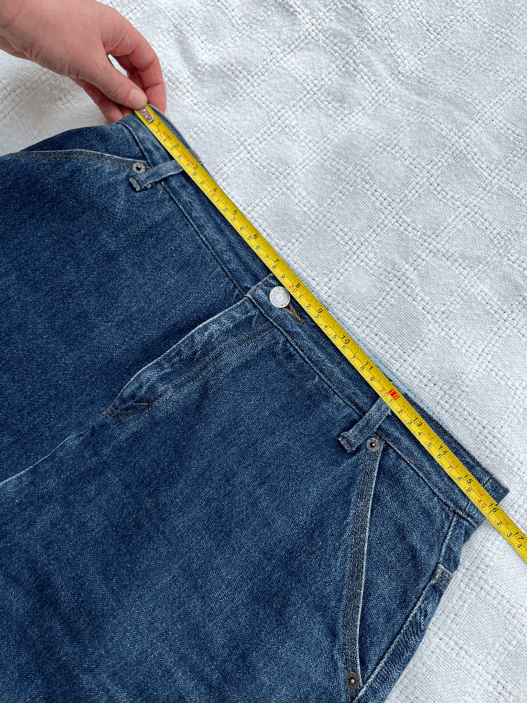 Levi’s 2002 Made in Hong Kong Denim Mini Skirt Y2K Americana Size 10
