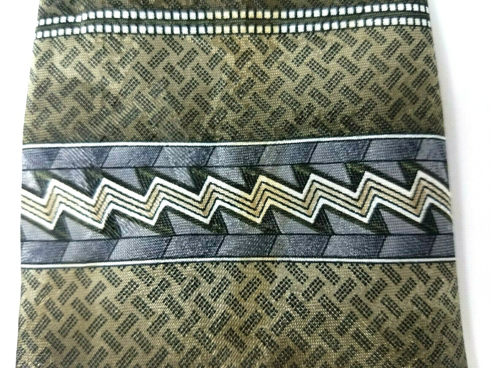 David Taylor Necktie Tie Gray Gold Graphic Made In USA 2831 New