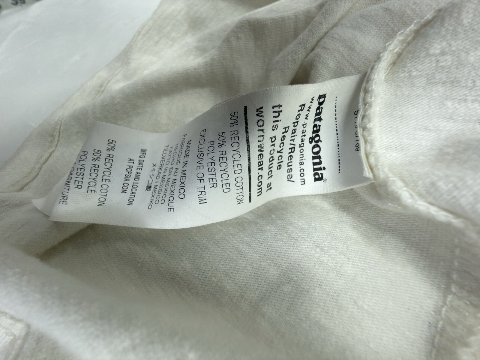 Patagonia Women’s Medium Unity Fitz Easy Cut Responsibili Tee Shirt Birch White