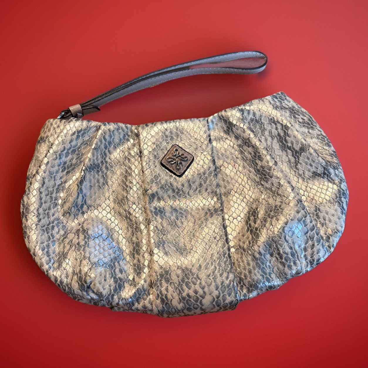 Simply Vera Vera Wang Small 100% Polyurethane Clutch With Strap 9×5.5 Inches