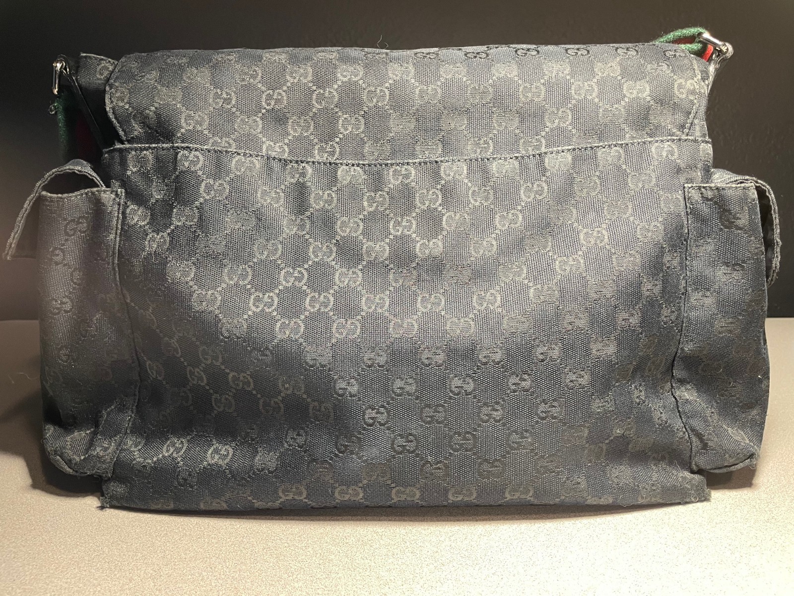 gucci GG monogram jacquard canvas diaper bag red/green strap BLACK