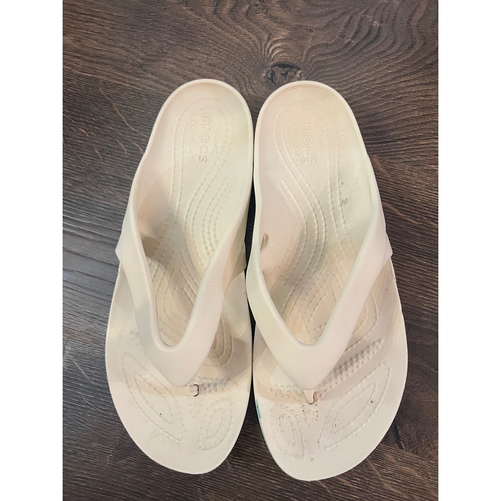 Crocs Kadee II Flip Flops Bone Cream Women 7 Sandals 202492-2Y2