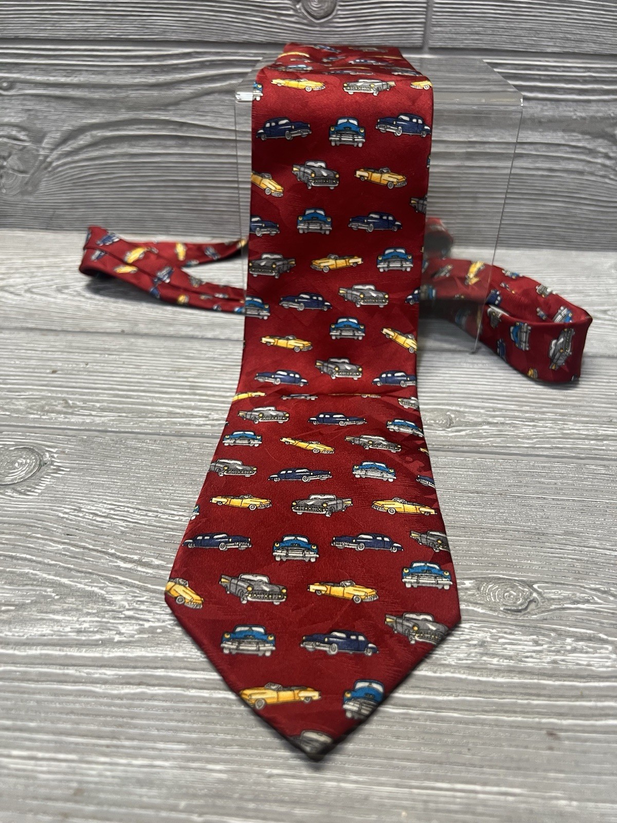 Museum Artifacts All Silk Classic Vintage Cars Red Neck Tie Made in USA