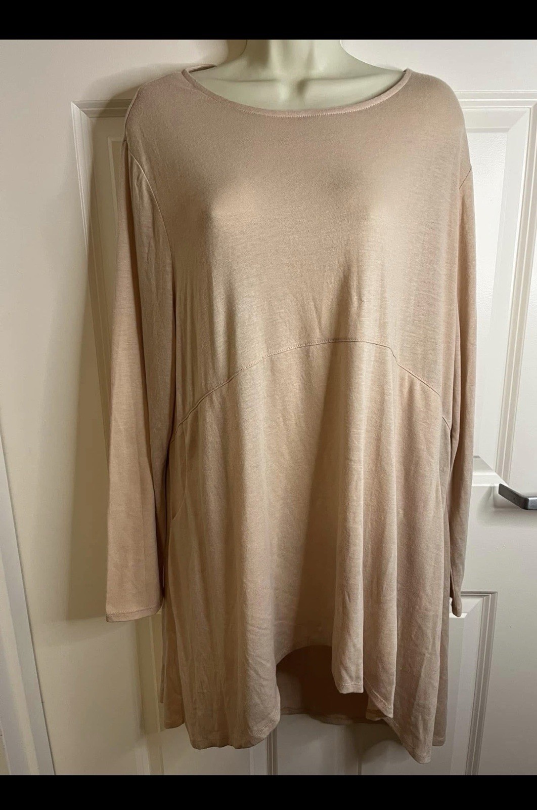 Chico’s 3 (L) Tan Long Tunic Style Top Poly Blend Long Sleeve Pullover EUC