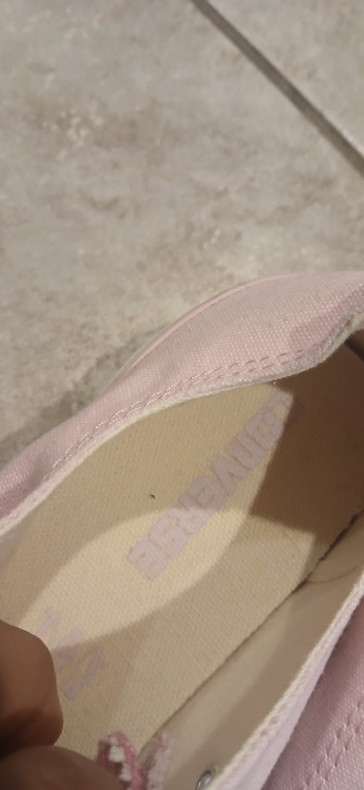 Pink Converse sneakers size US M6/W8 #converse