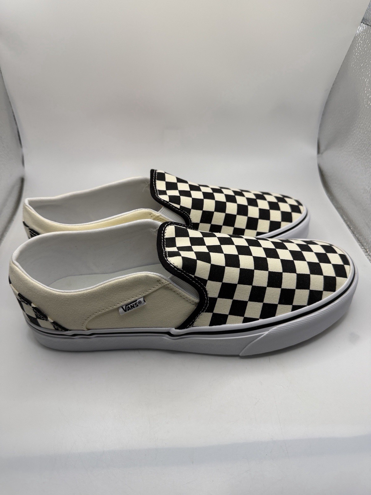 Vans Asher Women’s classic Checkerboard Black/White Size 11. New