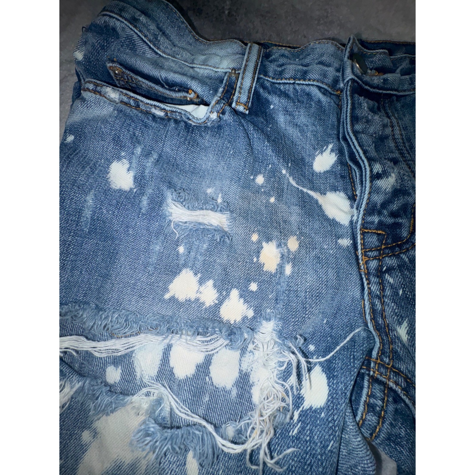 (B2) MNML Custom Bleach Splatter Distressed Cut Off Jeans Mens 34 Blue Street
