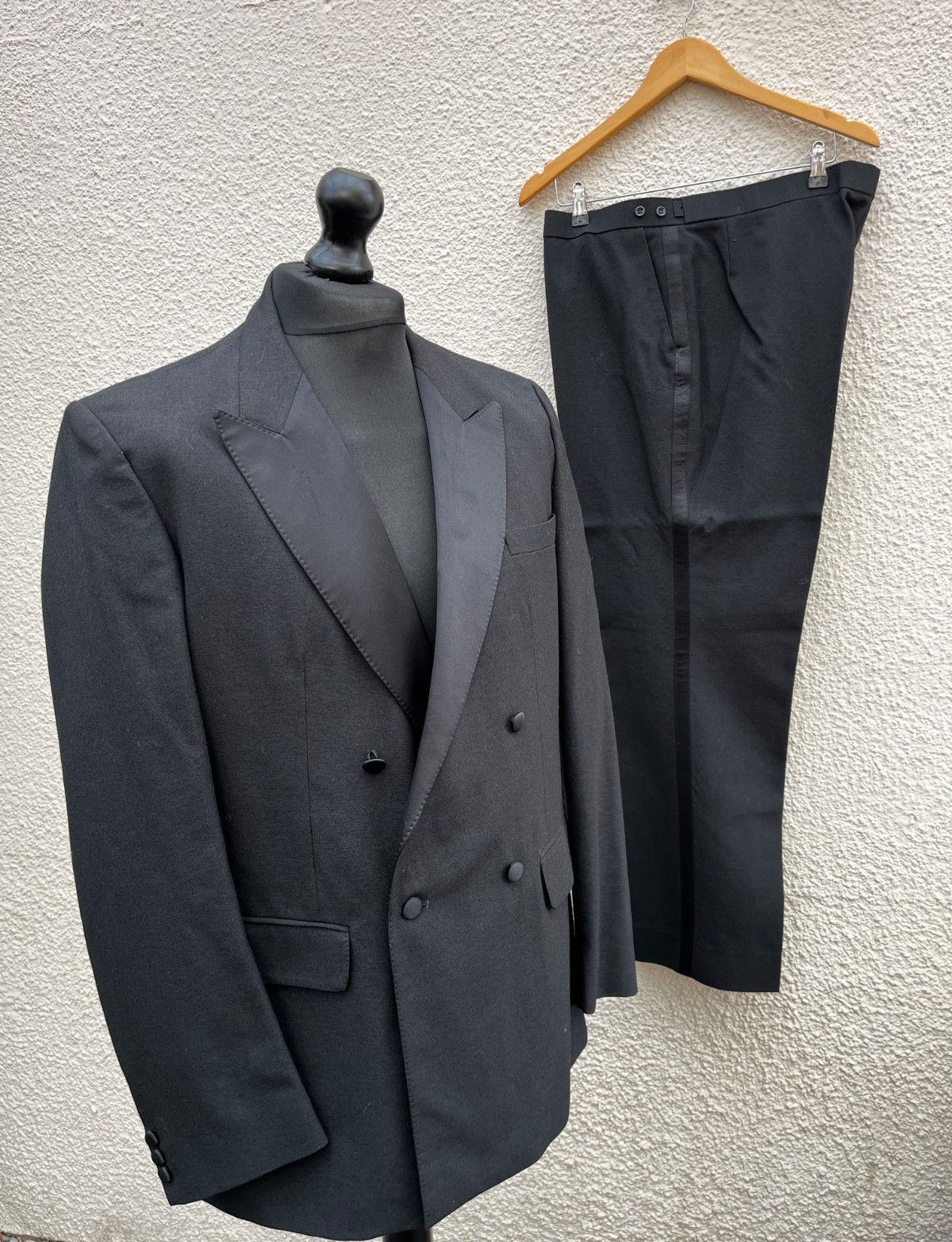 Austin Reed Regent Street Black Dinner Suit Tuxedo Peak Lapels Trevira 46” W40