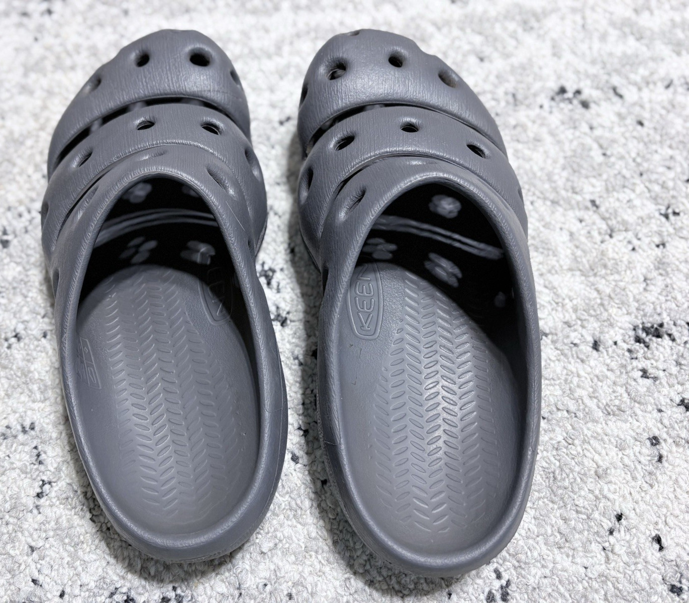 Keen Yogui Clog Perforated Gray Slip On Cottagecore Womens Sz 8 Garden Shoe Airy